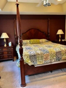 Walter E Smithe British Gentry Solid Wood 6-Pc Bedroom Set - Picture 1 of 12