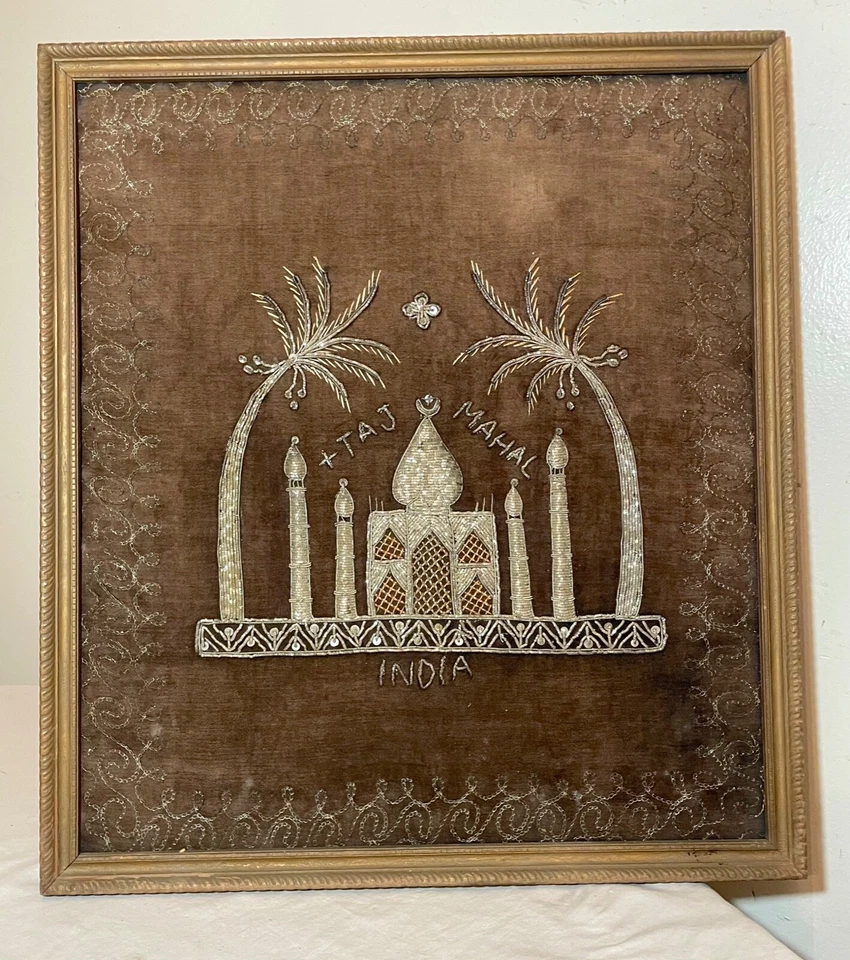 Antiguo arte de aguja indio Taj Mahal de terciopelo bordado a mano del siglo XIX Foto 1 de 4