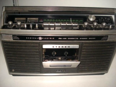 radioregistratore general electric   vintage - Immagine 1 di 4