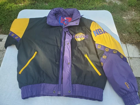 Vintage Puffer Jacket L.A. LAKERS PRO PLAYER By Daniel Young - Size Large - NICE Cover