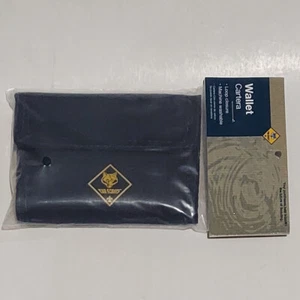 Gancho y bucle billetera Blue Cub Scouts con cremallera interior y cambio de porta billetes abierto - Imagen 1 de 3
