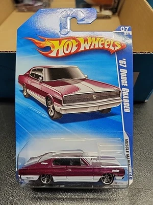 Dodge Charger 2009 Hot Wheels Muscle Mania '67 Foto 1 de 3