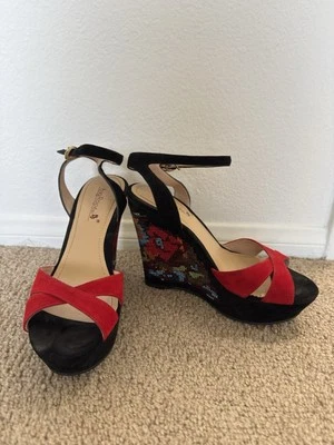 Cuñas florales bordadas de cuero europeas negras rojas talla 36 Foto 1 de 4