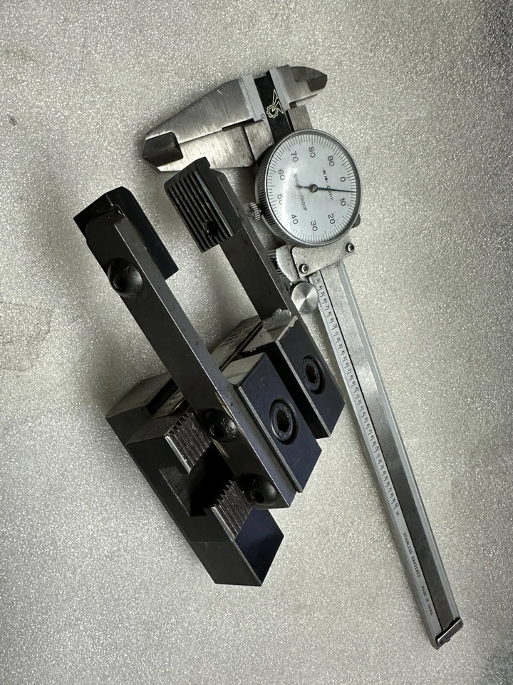 Extractor de barra compacto Royal 43302 para torno CNC vástago de 0,75" Foto 1 de 4