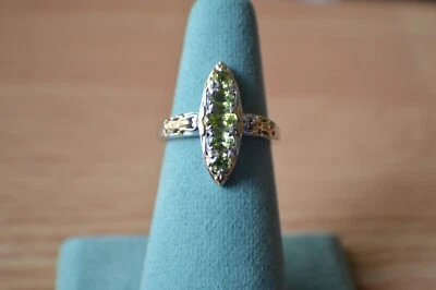 Anillo de cinco piedras de turmalina verde premium de 0,90 quilates platino sobre plata fina talla 7 Foto 1 de 4