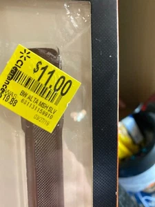 Blackweb BWA17WA007 Replacement Band with Magnetic Clasp for Fitbit Alta/Alta HR - Picture 1 of 4