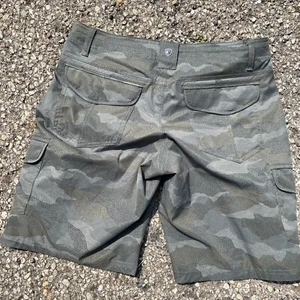 KUHL Freeflex Cargo Shorts 10 Womens Size 8 Olive Green Camo Hiking Camp Outdoor - Picture 1 of 19