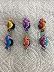 DIJES ZAPATOS DE CABALLO DE MAR SEAHORSE JIBBITZ SE ADAPTA A COCODRILOS ZUECO DE MAR DIJES ZAPATOS - Imagen 1 de 8