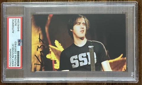 KRIST NOVOSELIC NIRVANA SIGNED PHOTOGRAPH AUTOGRAPH PSA DNA CERTIFIED PICTURE Cover