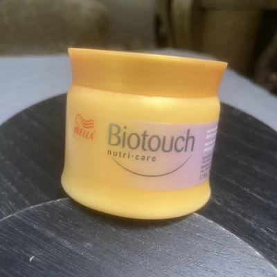 Mascarilla intensiva Wella Biotouch nutriCare Nutrition para cabello rizado hecha en Francia  Foto 1 de 4