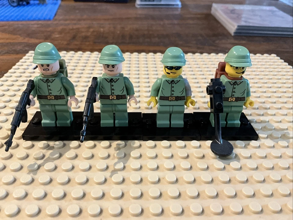 LEGO минифигурки Индиана Джонс, русские солдаты минифигурки лот из 4. Вторая мировая война - Изображение 1 из 2