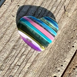 Surfite Surfstone Recycled Upcycled Surfboard Resin Heart Cabochon Stone 1” Wide - Picture 1 of 3