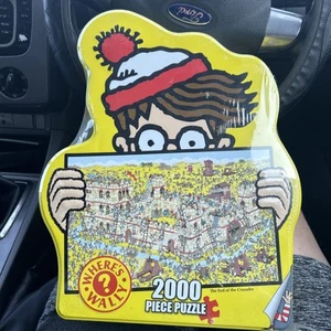 Where's Wally? 2000 Piece Jigsaw Puzzle The End of the Crusades Tin - Picture 1 of 2