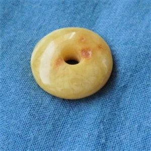Bernstein gebohrt - Donut Durchmesser ca. 2,45 cm - Naturbernstein butterscotch - Bild 1 von 3