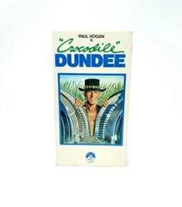 Crocodile Dundee (VHS Tape, 1987) Paul Hogan - Picture 1 of 6