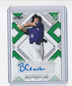 BRENTON CLARK 2023 FOGLIA GIOCO PERFETTO VETRINA NAZIONALE ROOKIE AUTOGRAFO #4/10 - Foto 1 di 24