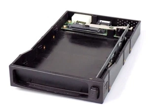 3.5 Zoll Einbaurahmen Wechselrahmen SATA auf Molex für 2.5 Zoll HDD Festplatten - Bild 1 von 1
