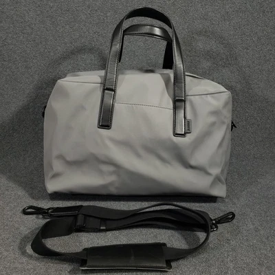 Bolso de mano gris Away The Everywhere de nailon con funda para carrito artículo personal de nailon Foto 1 de 4