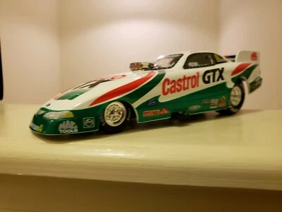 John Force 1997 Mustang Racing Action Platinum Series 1:24 Funny Car Castrol LTD Foto 1 de 4