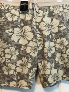 MEN'S LOUNCE/SLEEP SHORTS LEAF DESIGN  Draw String Waist - Picture 1 of 4