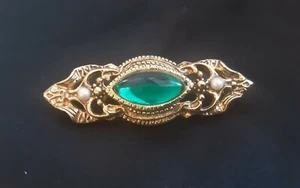 PAQUETTE DESIGNER SIGNED VINTAGE BROOCH PIN RETRO GREEN FAUX PEARL GOLDTONE - Picture 1 of 12