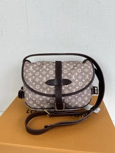 Louis Vuitton Monogram Idylle Saumur PM Red - Picture 1 of 21
