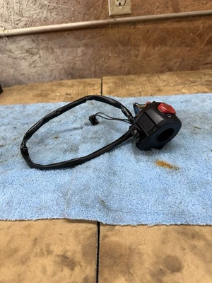 Interruptor de parada de arranque manillar derecho Suzuki 2001-2003 GSXR600 2000-2003 GSXR750 OEM Foto 1 de 4