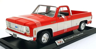 Maisto 1/18 Scale 46629 - 1974 Chevrolet C10 Cheyenne Super Truck - Red/White - Image 1 of 4