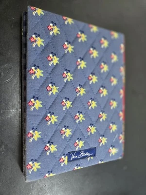 Libro con marco de fotos Vera Bradley Villa rojo tiene capacidad para 2 fotos de 4x6" edredón floral Foto 1 de 4