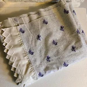 Vintage Wamsutta Q Flat Purple Floral Embroidered Diamond Edge Ultracale Sheet - Picture 1 of 8