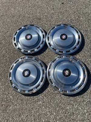 Tapacubos de 14 pulgadas Buick Century 1978 a 1981 de fábrica cubiertas de rueda Foto 1 de 4