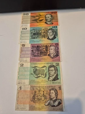 Australian Decimal Banknotes Set Commonwealth of Australia $1 $2 $5 $10 $20 - image 1 of 2