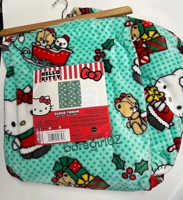 Sanrio HELLO KITTY Green Christmas Holiday Cloud Throw Blanket - Imagem 1 de 4