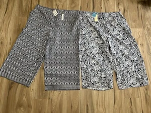 NWT Bundle/2 Women’s Crop Pants Wide Leg 3X Elastic Waist Floral Mosaic NEW - Picture 1 of 13