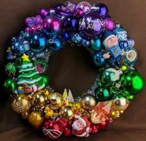 Kitschiger Ornament Kranz OOAK Handarbeit mit Vintage & Neuware 15" REGENBOGEN OMBRE ~ - Bild 1 von 11