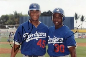 ROGER CEDENO/WILTON GUERRERO DODGERS SPRING TRAING SIGNED 3X5 PHOTO RARE W/ COA - Picture 1 of 1