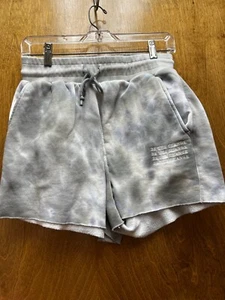 Kids "Be The change" blue/gray tie dye shorts. Size Large.Prev. Owned - Picture 1 of 1