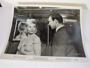From Russia with Love Sean Connery James Bond Dianiela Bianchi Original Still - Bild 1 von 3