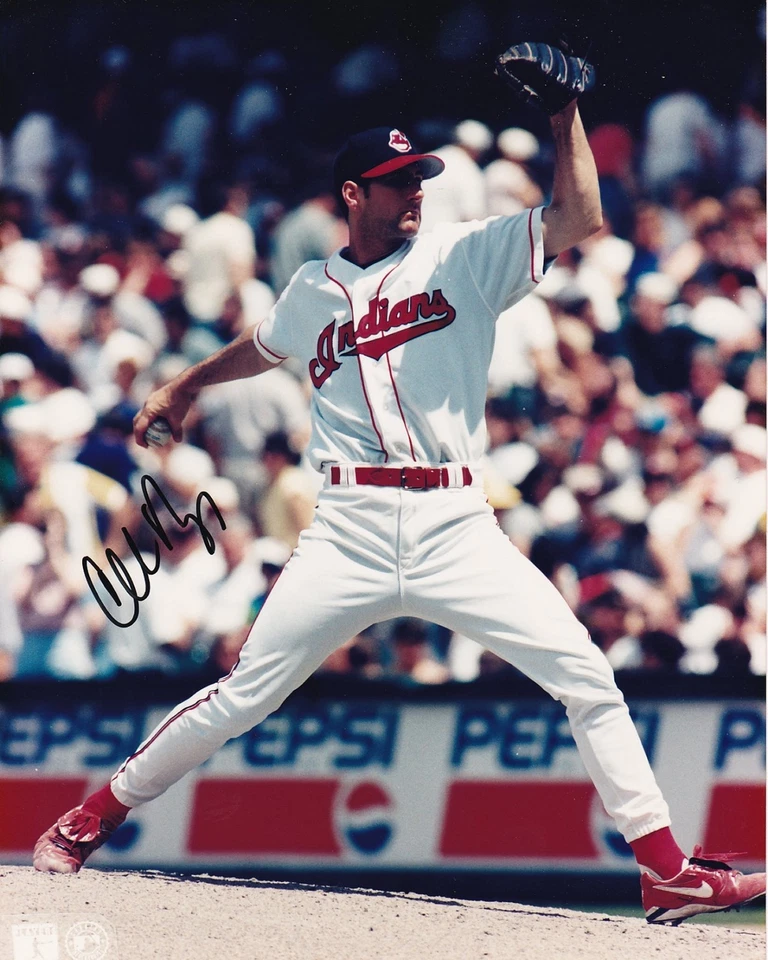 FOTO FIRMADA 8 X 10 INDIOS DE CLEVELAND CHARLES NAGY 3 con certificado de autenticidad Foto 1 de 1