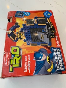 Vintage Fisher Price TRIO DC Super Friends Batman's Batcave Fehlende Stücke - Bild 1 von 9