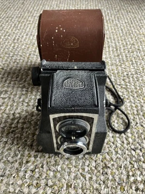 Ross Ensign Ful-Vue Super Vintage Classic Camera 1950s Collectible - Image 1 of 4