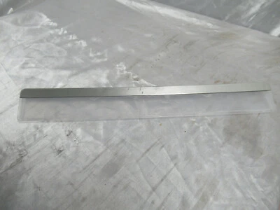 Conjunto de luz de congelador vertical Frigidaire LED 5304524658 (Lote #36) Foto 1 de 4