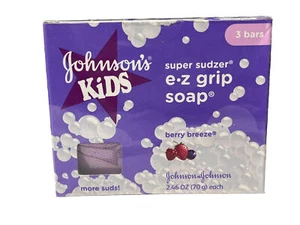 Johnson's Kids Super Sudzer E-Z Grip Soap Berry Breeze 3 Bars 2.46 oz.  (1 Pack) - Picture 1 of 4