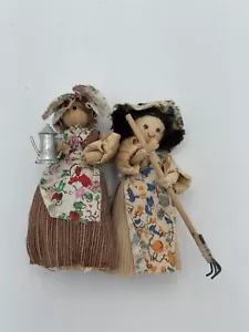Corn Husk Dolls Small Vtg Gardening Bar Maid Americana Cottagecore Grannycore - Picture 1 of 5