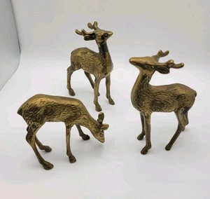 Juego de 3 figuras de ciervos de latón de colección 2 Bucks Doe MCM granja albergue vacaciones - Imagen 1 de 11
