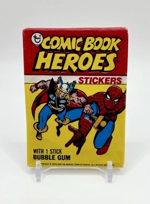 1974 Topps Comic Book Heroes Marvel paquete de pegatinas selladas cera 1975 raro vintage Foto 1 de 2