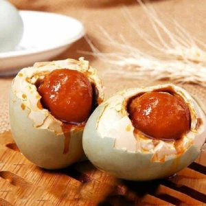 Chinese snacks【 咸鸭蛋50g】Salted Duck Egg 红心流油即食腌制咸鸭蛋特产送礼 开袋剥壳即食口感细嫩50g*10/20# - Picture 1 of 11