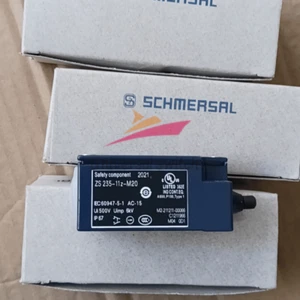 1PC NEW SCHMERSAL ZR 235-11Z-M20 Limit Switch Fast delivery ZR235-11Z-M20 - Picture 1 of 9