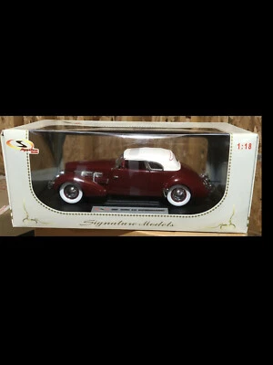 1937 Cord 812  Burgandy 1:18 18112 - Image 1 of 3