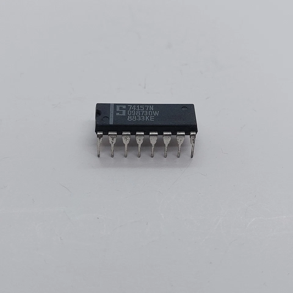 74157N SIGNETICS INTEGRATED CIRCUIT X1PC - Image 1 of 1